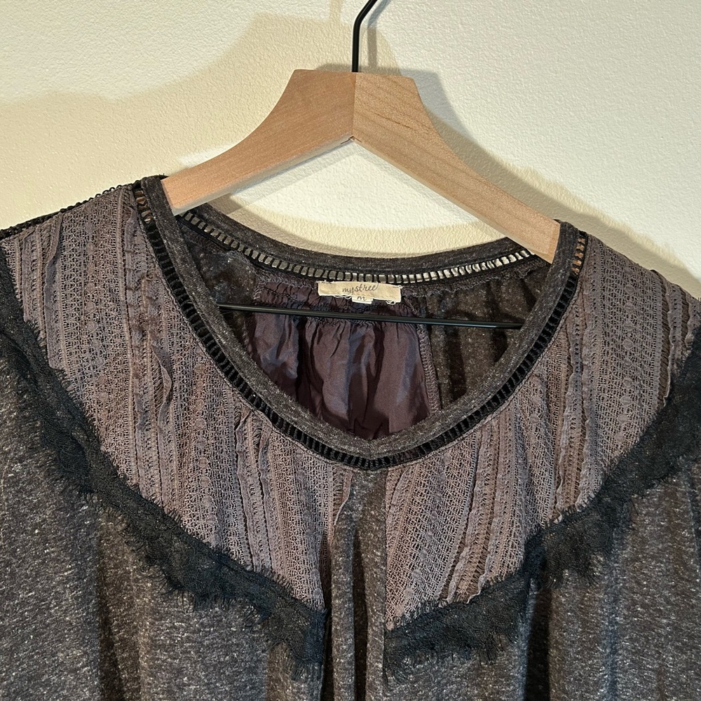 Mystree Charcoal Lace Accent Blouse Long Sleeve Flared Size M